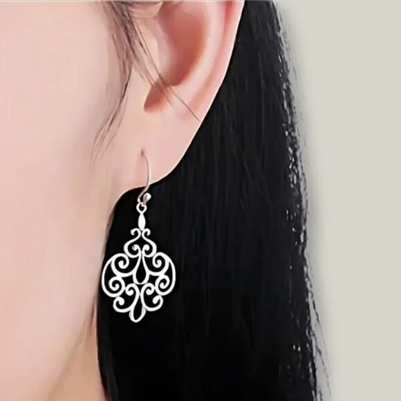 Filigree Dangle Polished Silver Earrings NWOT - Picture 2 of 4